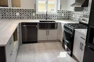 29 Wallis Ave, Jersey City, NJ 07306 - Photo 9