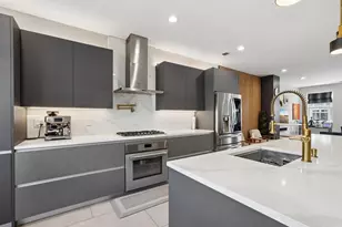 282 Roslyn Ct, West New York, NJ 07093 - Photo 17