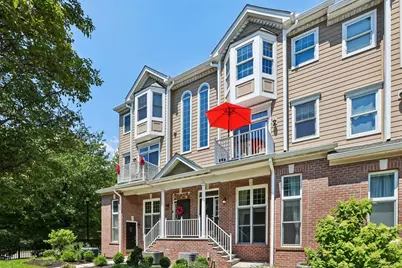 282 Roslyn Ct #282, West New York, NJ 07093 - Photo 3