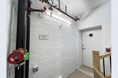 141 Christopher Columbus Dr #2, Jersey City, NJ 07302 - Photo 33