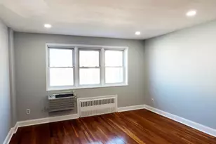 154 Bowers St, Jersey City, NJ 07307 - Photo 9