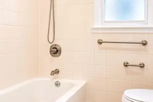 40 Humphrey Ave, Bayonne, NJ 07002 - Photo 9