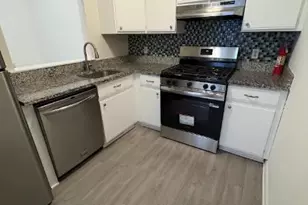107 Sunshine Ct, Sayreville, NJ 08859 - Photo 7