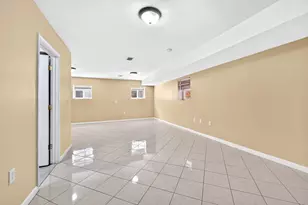 43 Manhattan Ave, Jersey City, NJ 07307 - Photo 23
