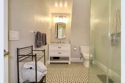 627 Washington St #1, Hoboken, NJ 07030 - Photo 9