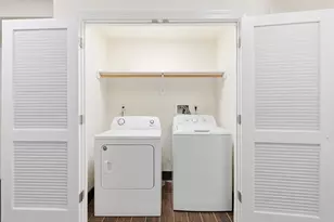 366 Whiton St, Jersey City, NJ 07304 - Photo 29