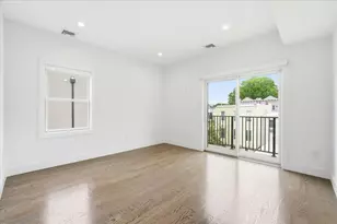 290 Griffith St, Jersey City, NJ 07307 - Photo 25