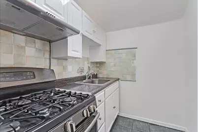 86 Clendenny Ave, Jersey City, NJ 07304 - Photo 9