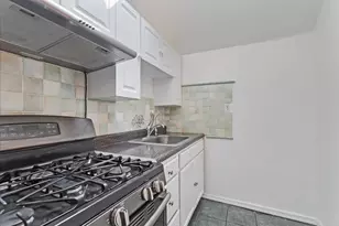 86 Clendenny Ave, Jersey City, NJ 07304 - Photo 9
