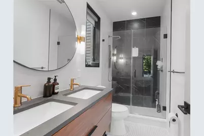 13 Britton St #1, Jersey City, NJ 07306 - Photo 15