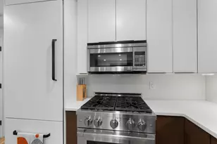 13 Britton St, Jersey City, NJ 07306 - Photo 9