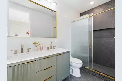 15 Manhattan Ave #201, Jersey City, NJ 07307 - Photo 23