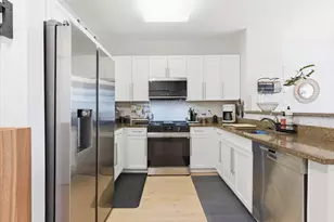 4 Constellation Pl, Jersey City, NJ 07305 - Photo 9