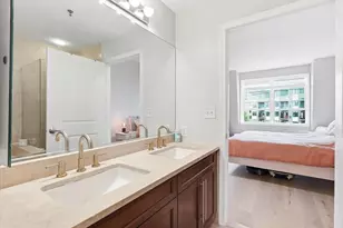 4 Constellation Pl, Jersey City, NJ 07305 - Photo 19