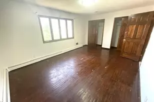 122 North St, Jersey City, NJ 07307 - Photo 9