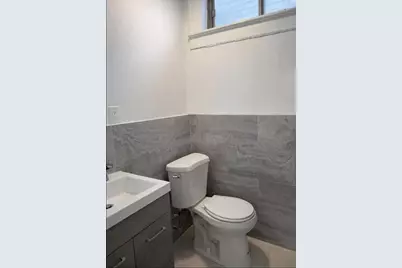 138 Bayview Ave, Jersey City, NJ 07305 - Photo 5