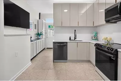 609 New York Ave #1R, Union City, NJ 07087 - Photo 1