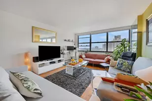 7002 Blvd E, Guttenberg, NJ 07093 - Photo 9
