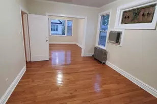 173 W 33rd St, Bayonne, NJ 07002 - Photo 9