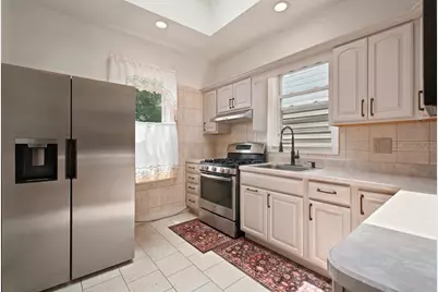243 Jewett Ave, Jersey City, NJ 07304 - Photo 3