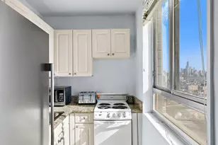 100 Manhattan Ave, Union City, NJ 07087 - Photo 7