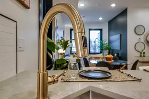 20 Westervelt Pl, Jersey City, NJ 07304 - Photo 9