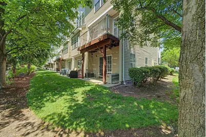 180 Blue Heron Dr #180, Secaucus, NJ 07094 - Photo 37