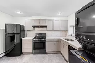 19 Whitman Ave, Jersey City, NJ 07306 - Photo 3