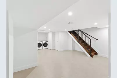 155 Laidlaw Ave #101, Jersey City, NJ 07306 - Photo 23