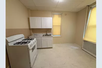 198 Neptune Ave, Jersey City, NJ 07305 - Photo 5