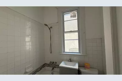 198 Neptune Ave, Jersey City, NJ 07305 - Photo 9