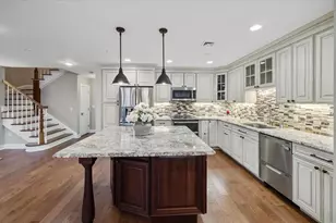 208 Shearwater Ct W, Jersey City, NJ 07305 - Photo 7