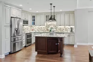208 Shearwater Ct W, Jersey City, NJ 07305 - Photo 5