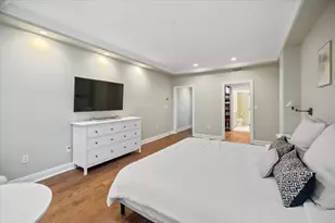 208 Shearwater Ct W, Jersey City, NJ 07305 - Photo 25