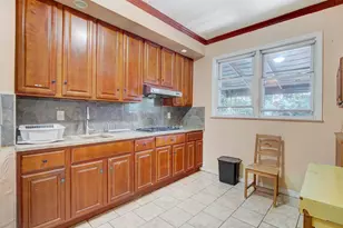 276 Van Wagenen Ave, Jersey City, NJ 07306 - Photo 9