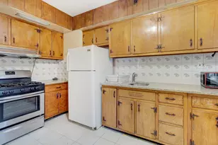 276 Van Wagenen Ave, Jersey City, NJ 07306 - Photo 5