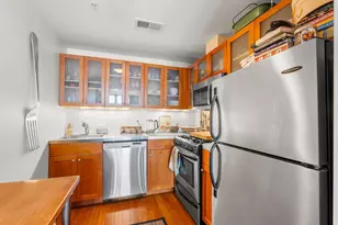 222 Montgomery St, Jersey City, NJ 07302 - Photo 15