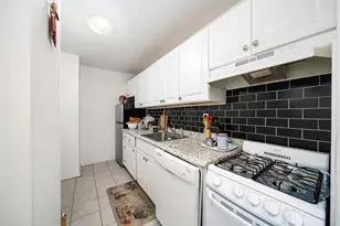 225 St Paul Ave, Jersey City, NJ 07306 - Photo 9
