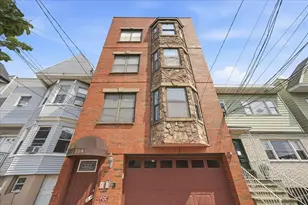304 Palisade Ave, Union City, NJ 07087 - Photo 1