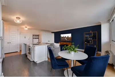 100 Manhattan Ave #708, Union City, NJ 07087 - Photo 3