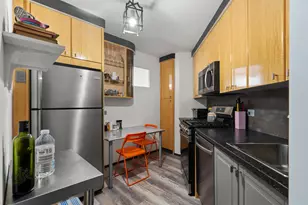 7002 Blvd E, Guttenberg, NJ 07093 - Photo 9