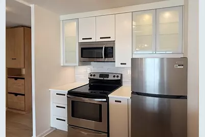 380 Mountain Rd #1107, Union City, NJ 07087 - Photo 5