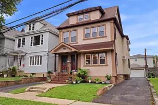 9 Lincoln Pkwy, Bayonne, NJ 07002 - Photo 1