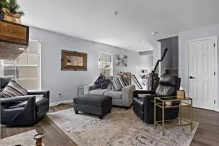 25 Bayside Dr, Bayonne, NJ 07002 - Photo 3