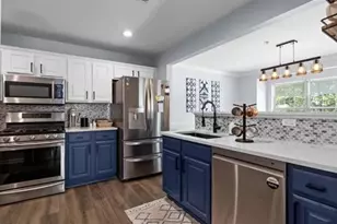 25 Bayside Dr, Bayonne, NJ 07002 - Photo 5