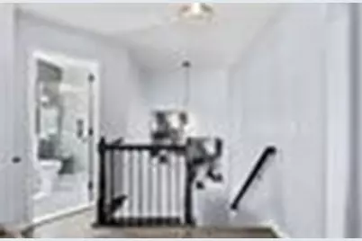 25 Bayside Dr, Bayonne, NJ 07002 - Photo 21