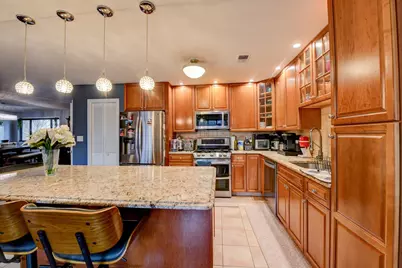 572 Sanderling Ct #572, Secaucus, NJ 07094 - Photo 13