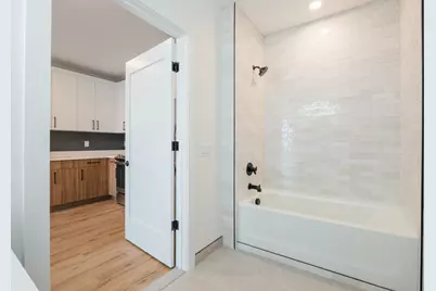 67 Dr Martin L King Blvd #103, Newark, NJ 07104 - Photo 9