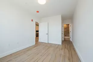 67 Dr Martin L King Blvd, Newark, NJ 07104 - Photo 21
