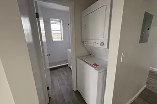 404 Stegman Pkwy, Jersey City, NJ 07305 - Photo 7